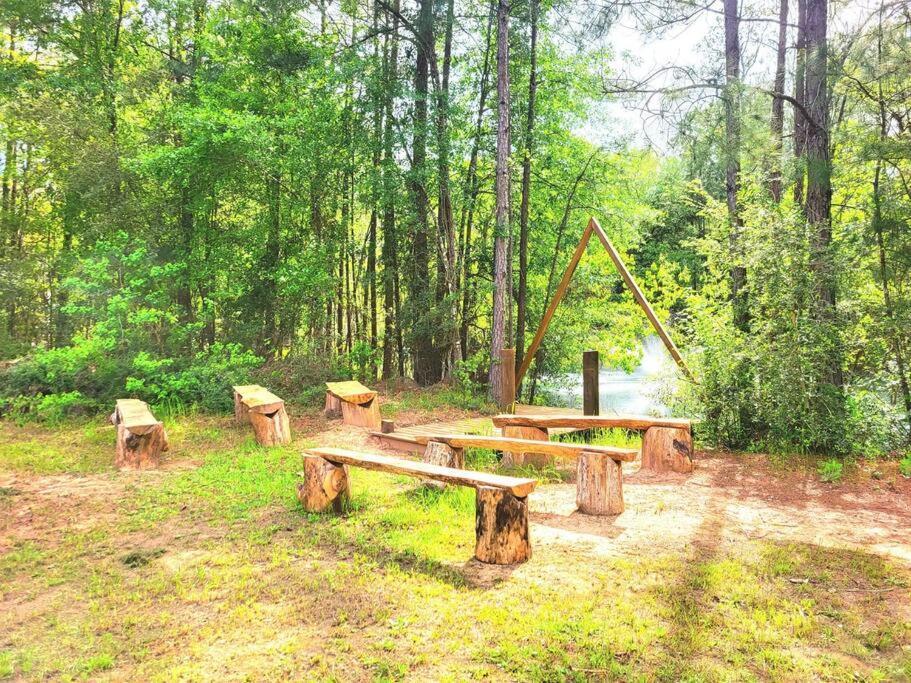 Waterfront Houston Hide Out In A Magical Forest Waller Εξωτερικό φωτογραφία